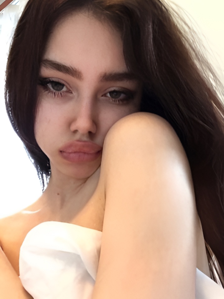 Владислава привлекальеная девушка из Барнаула цена от 2000 руб