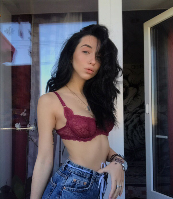 Надюша привлекальеная девушка из Барнаула цена от 3000 руб