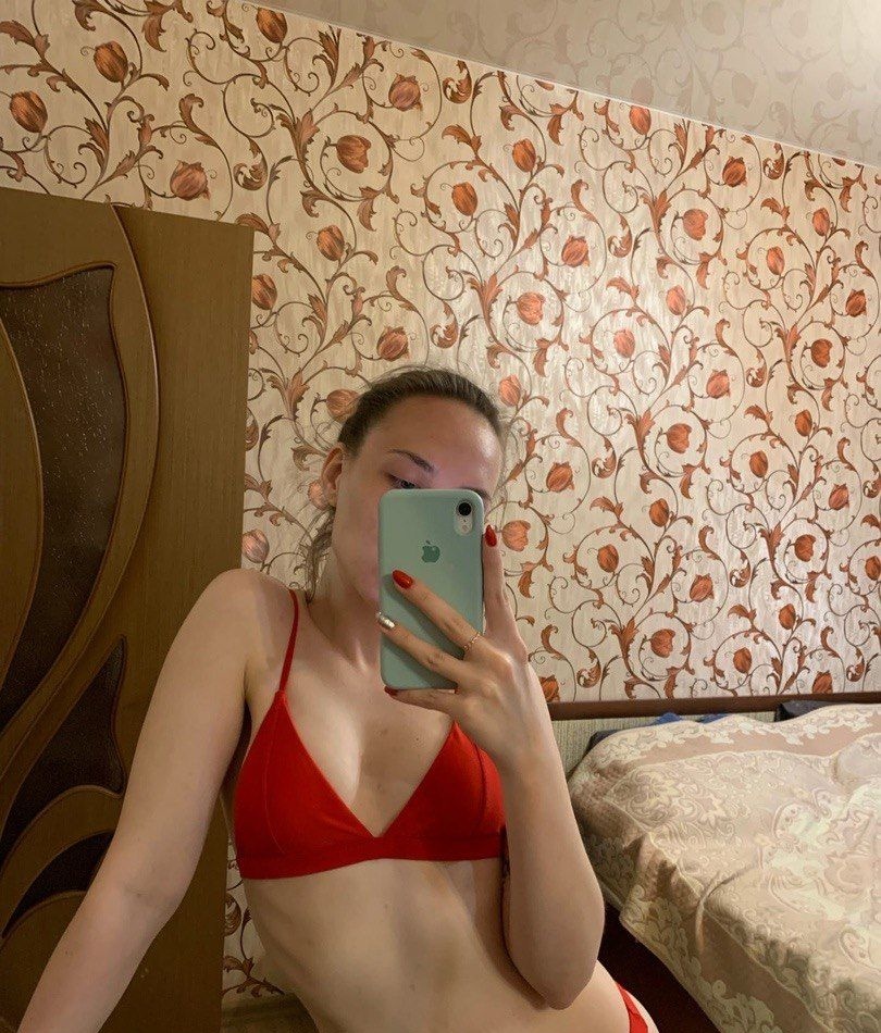 Елизавета привлекальеная девушка из Барнаула цена от 3000 руб