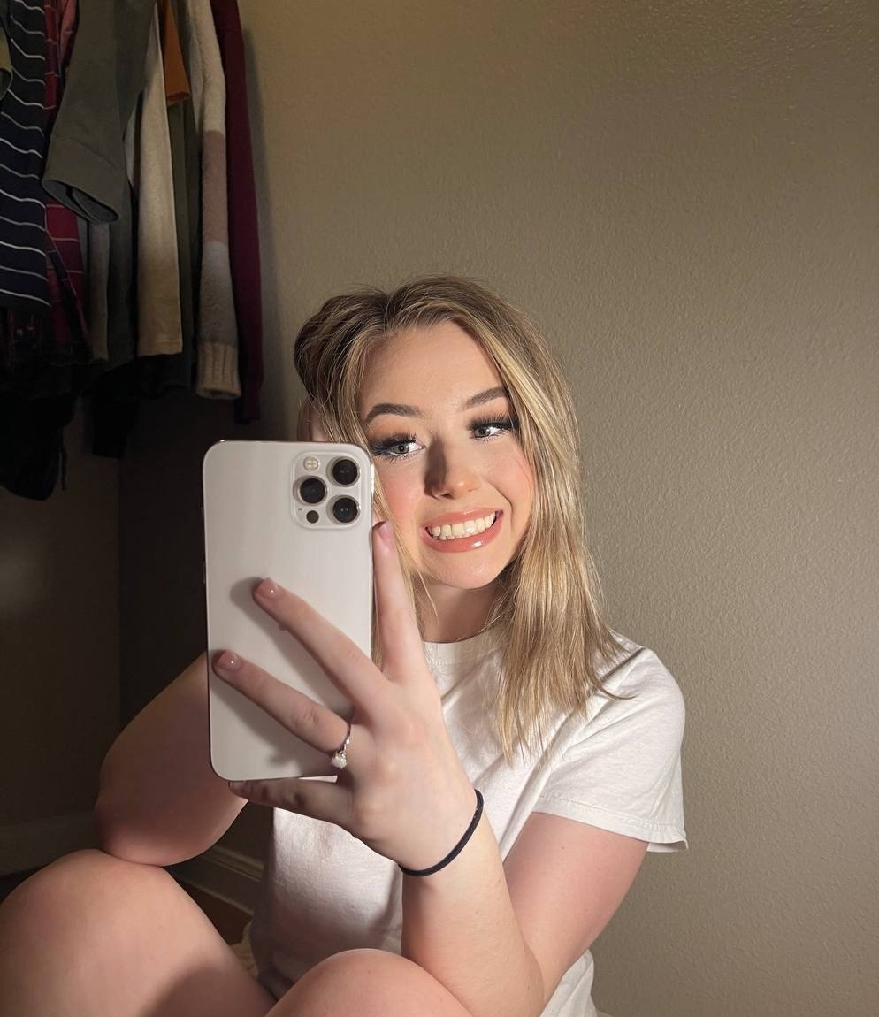 Ника привлекальеная девушка из Барнаула цена от 3000 руб