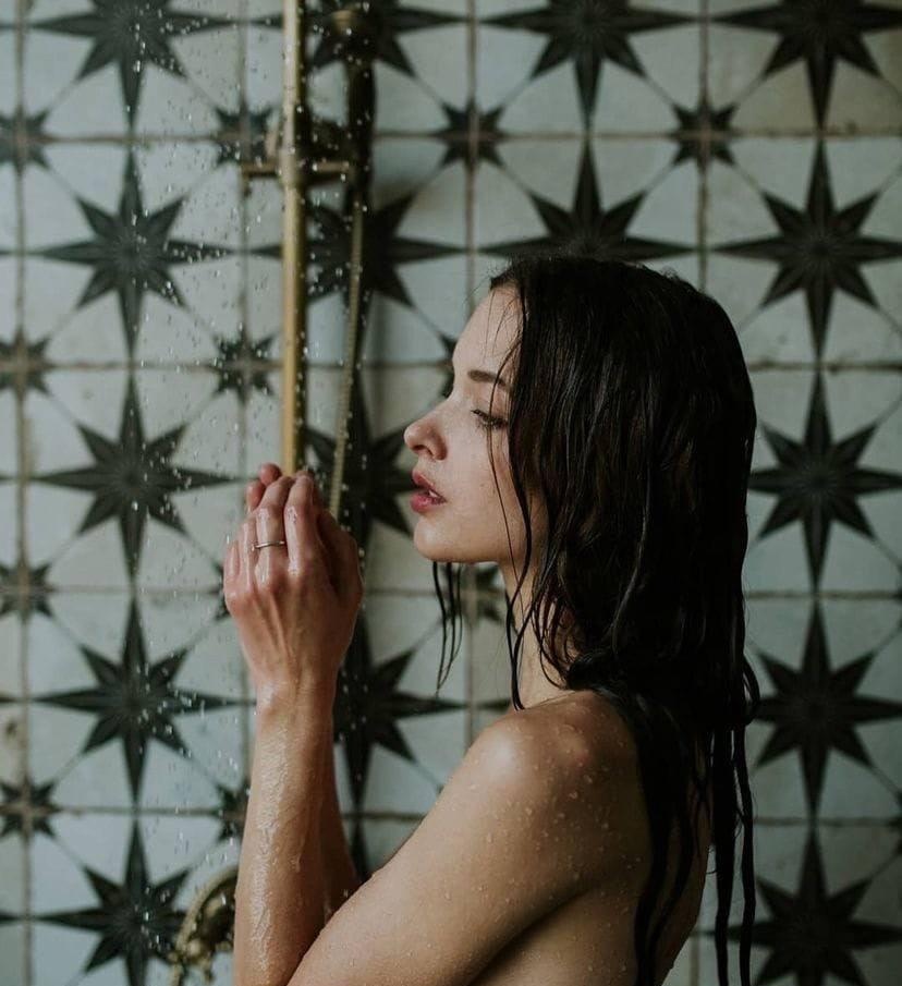 Лизетта привлекальеная девушка из Барнаула цена от 6000 руб