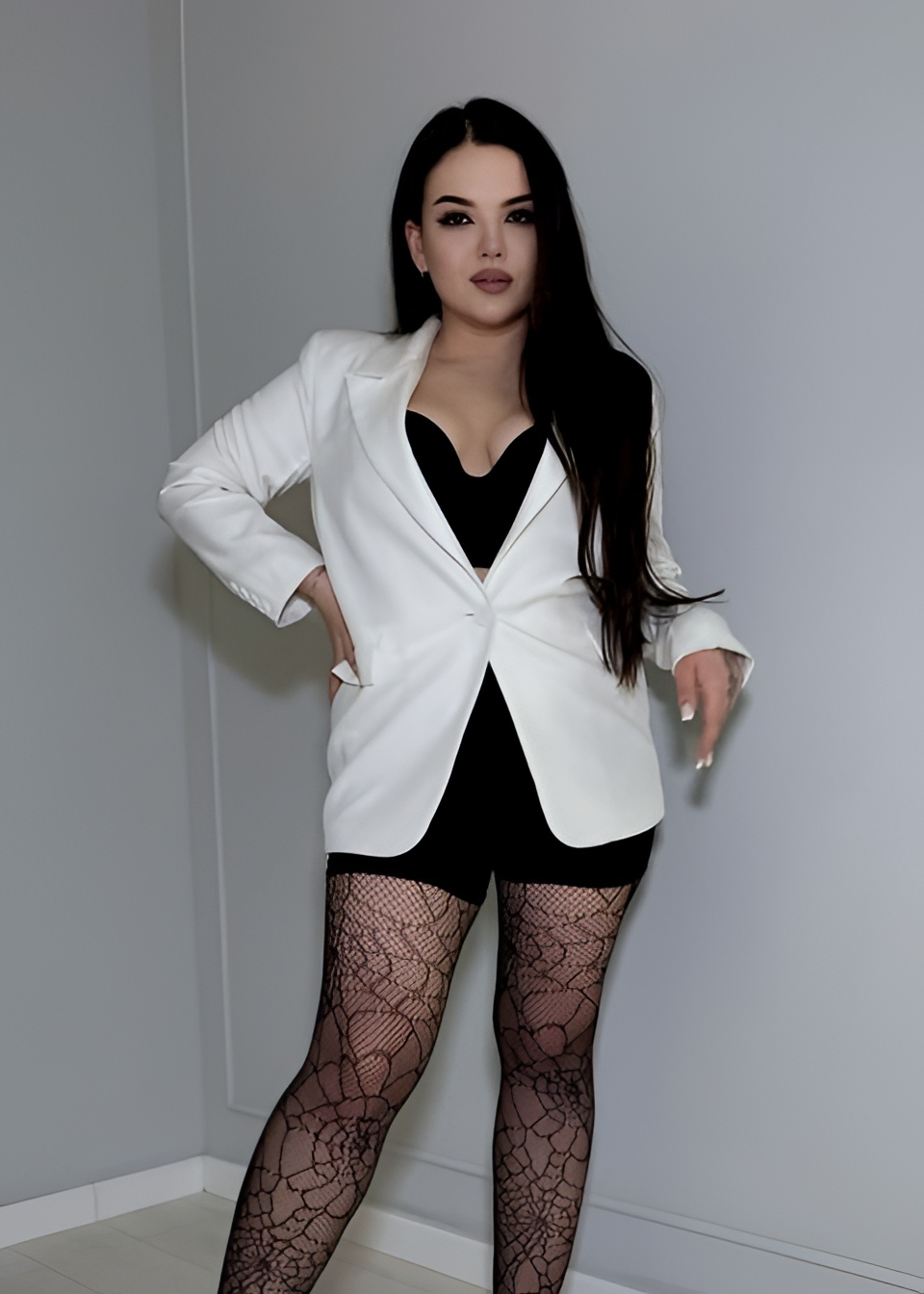 Индивидуалка Весна, доступна для личного знакомства от 15000 руб