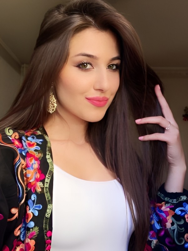 Элеонора привлекательная девушка из Барнаула цена от 5000 руб