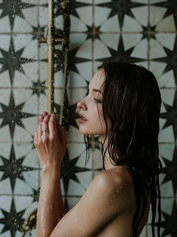 Лизетта привлекательная девушка из Барнаула цена от 6000 руб